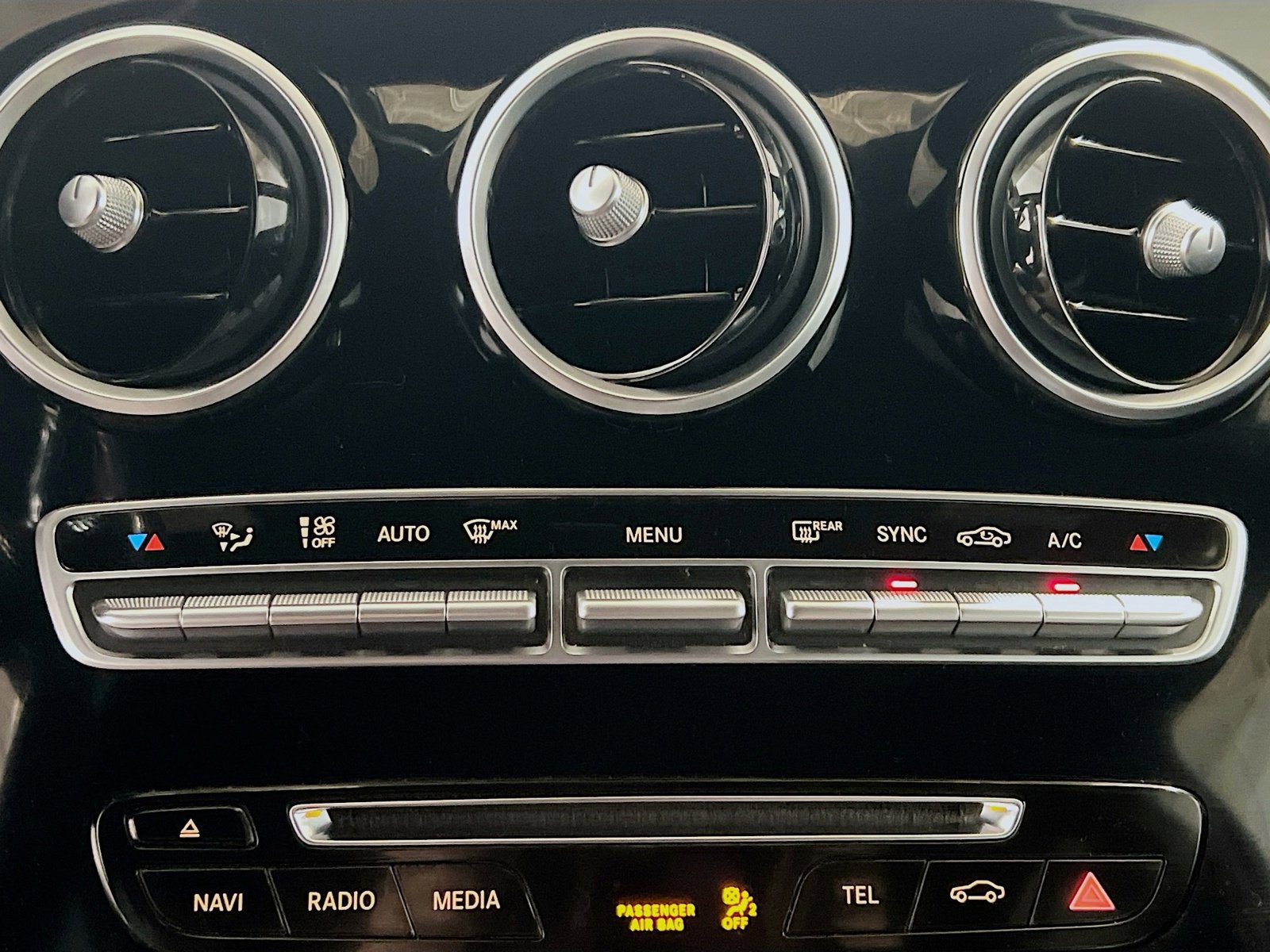 Used 2017 Mercedes-Benz GLC 300 4MATIC image 12