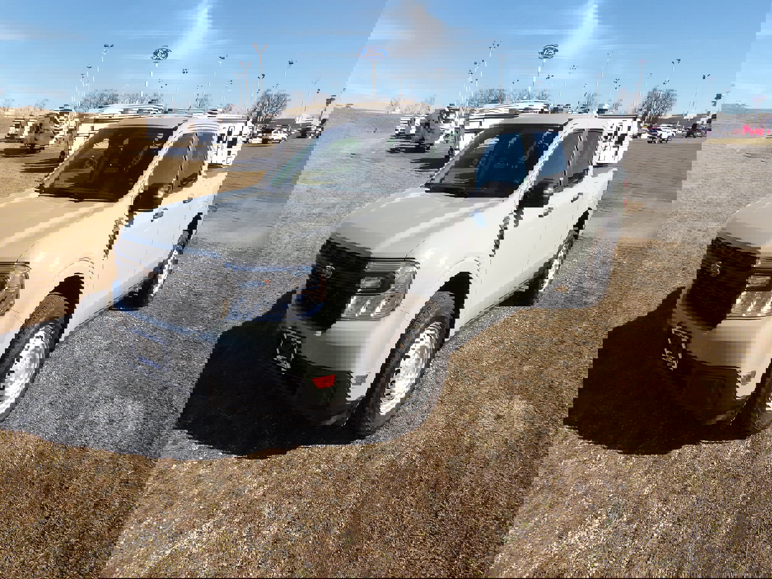 Used 2024 Ford Maverick XL image 3