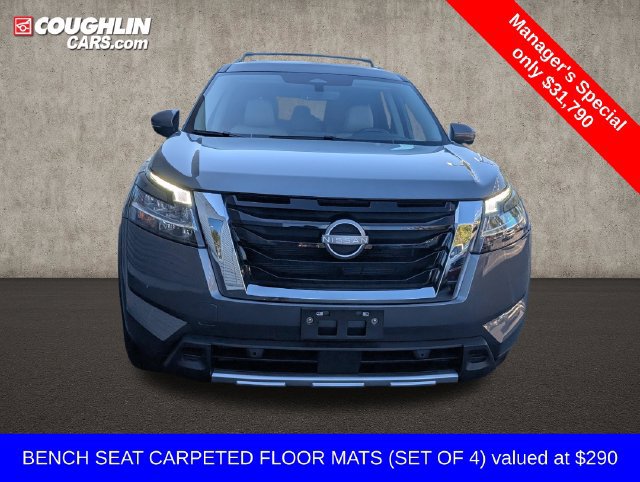 Used 2024 Nissan Pathfinder SL AWD/4WD image 2