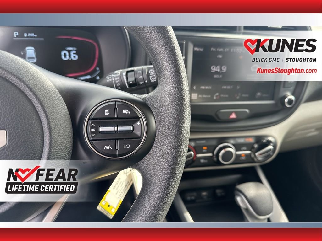 Used 2025 Kia Soul LX image 27