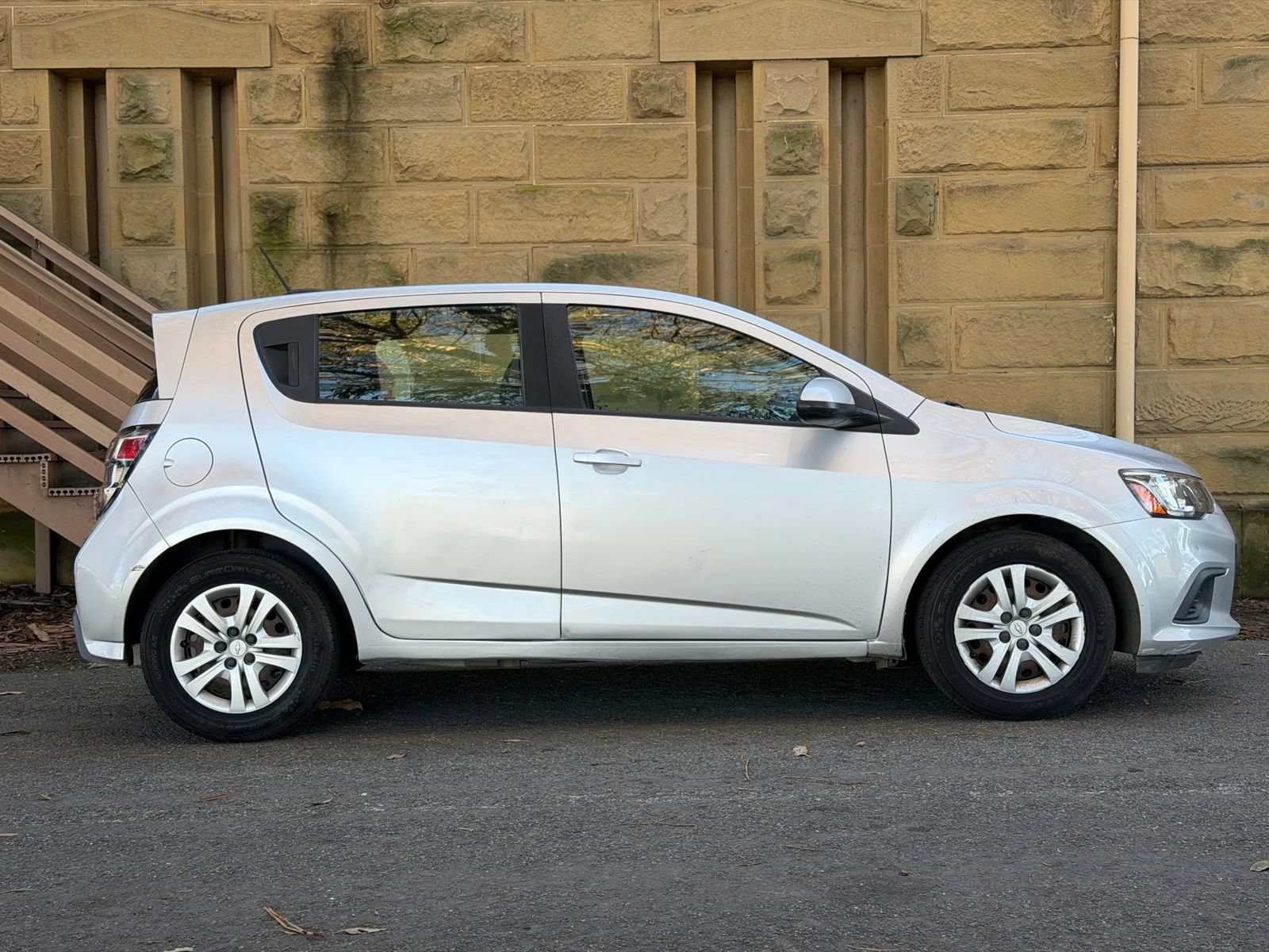 Used 2020 Chevrolet Sonic LT FWD image 3
