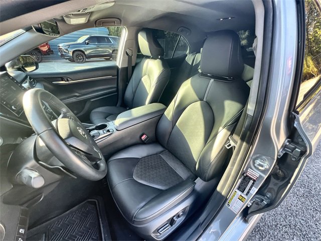Used 2023 Toyota Camry XSE image 18