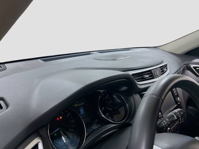 Used 2015 Nissan Rogue SL w/ SL Premium Package FWD image 9