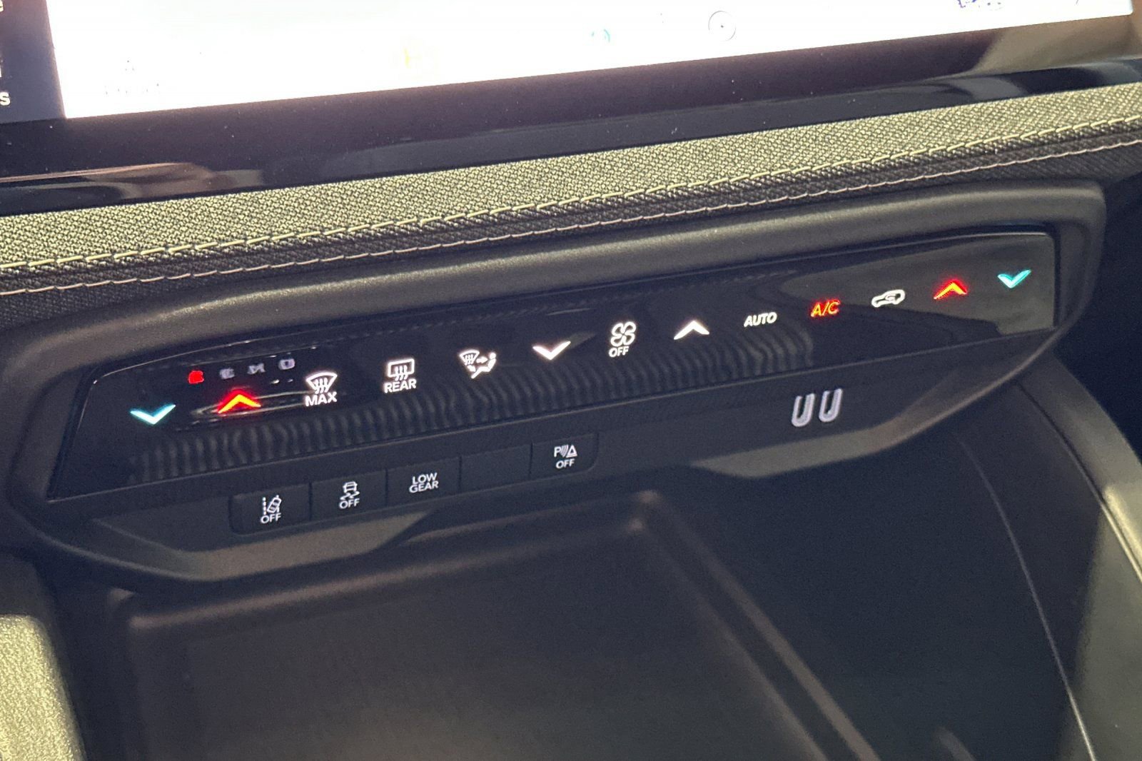 New 2026 Jeep Cherokee Laredo AWD/4WD image 21