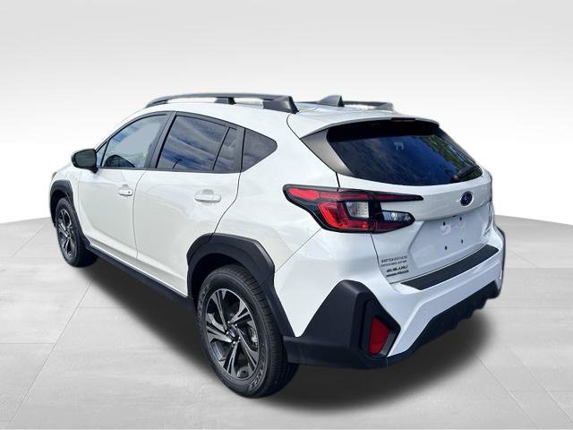 Used 2024 Subaru Crosstrek 2.0i Premium w/ Crosstrek Mirror Package AWD/4WD image 4