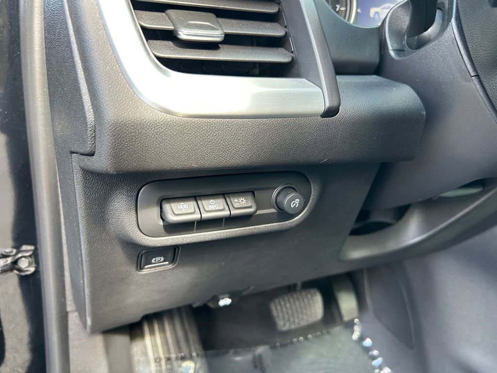 Used 2022 GMC Terrain SLT w/ Infotainment Package II image 21