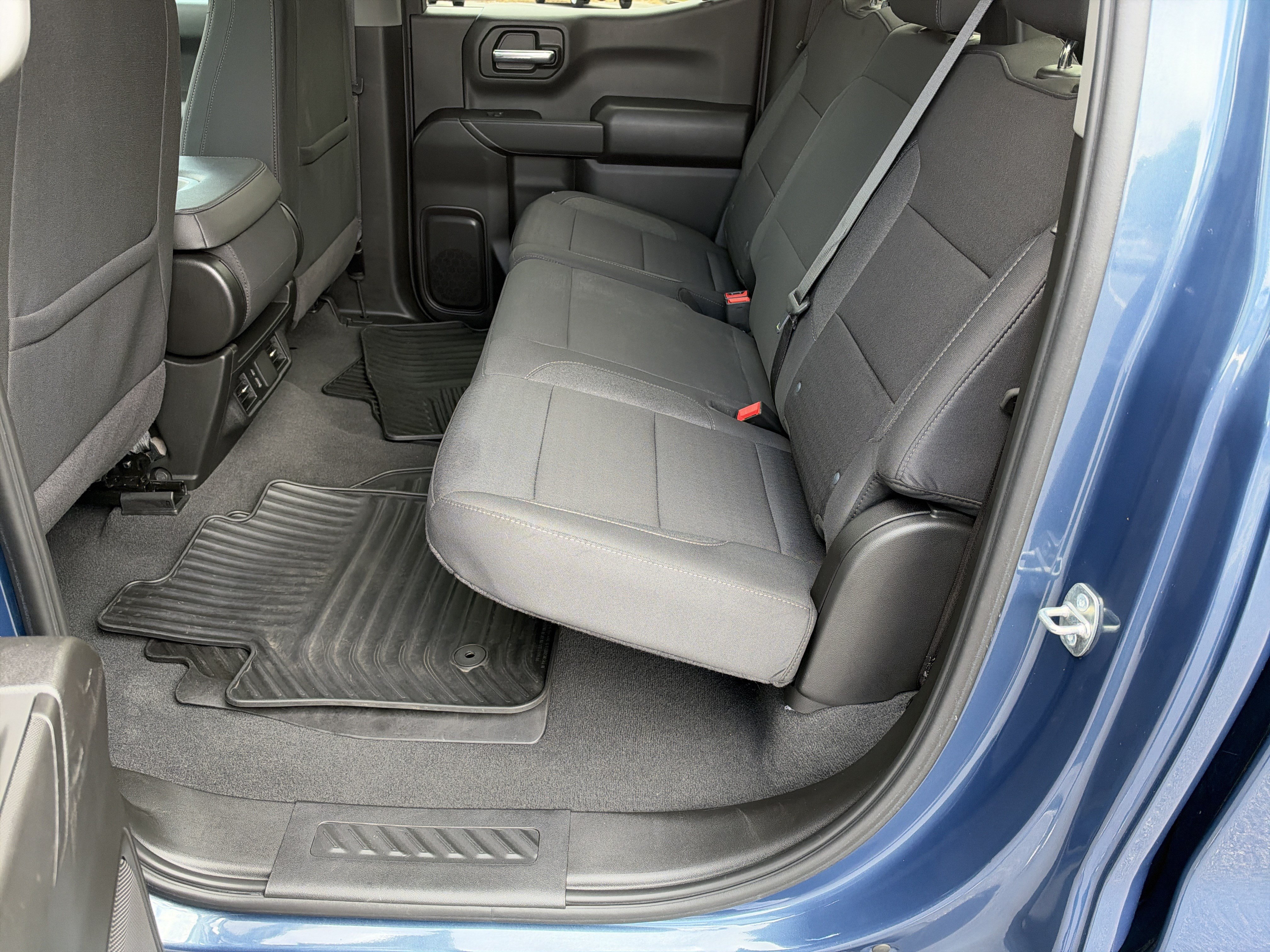 Used 2024 Chevrolet Silverado 1500 Custom w/ Turbomax Blackout Package AWD/4WD image 24