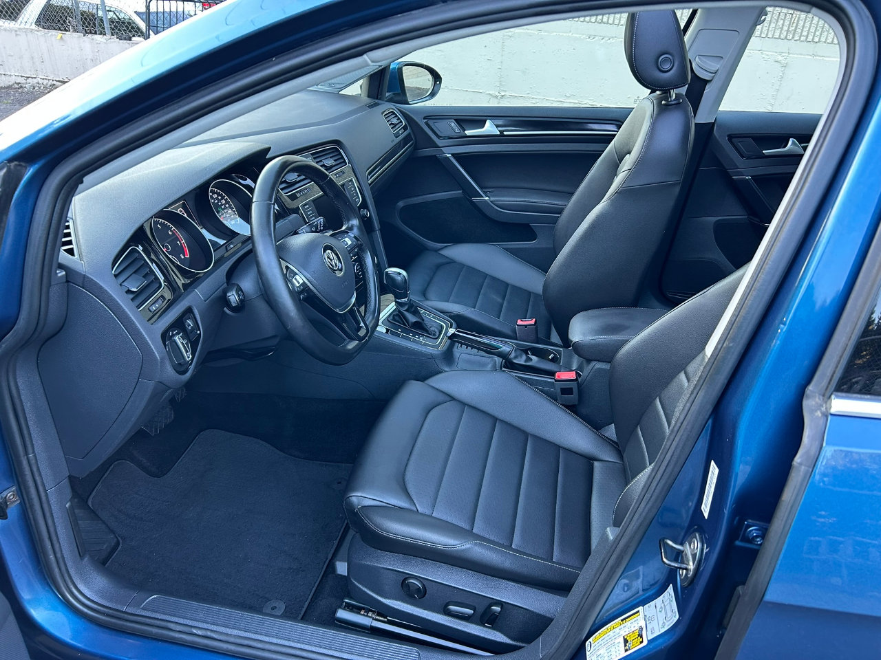 Used 2017 Volkswagen Golf SEL image 9