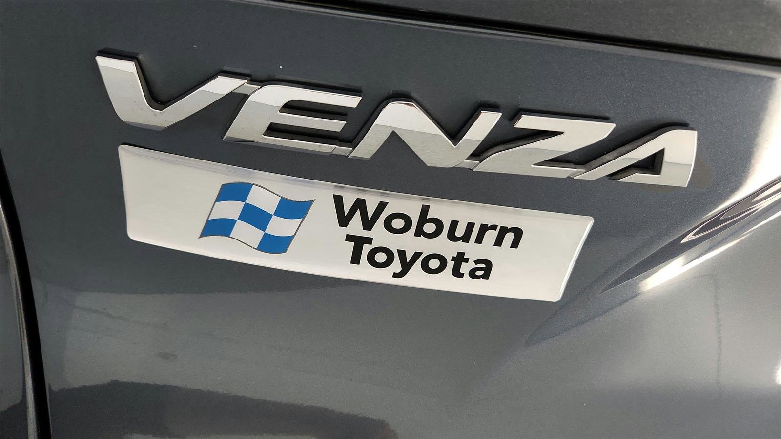 Certified 2022 Toyota Venza XLE image 13