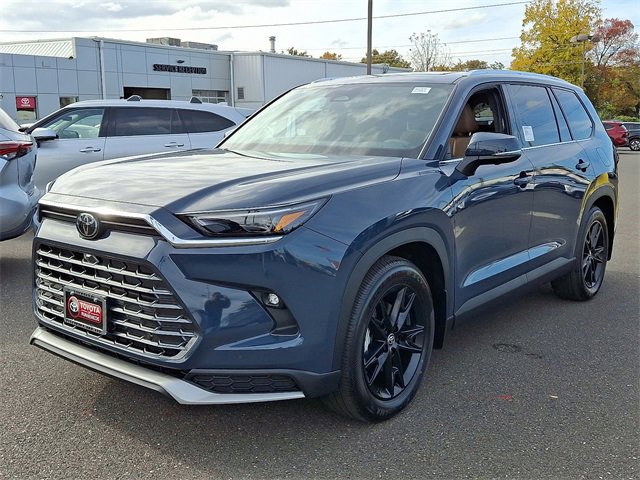 New 2026 Toyota Grand Highlander AWD Hybrid image 2