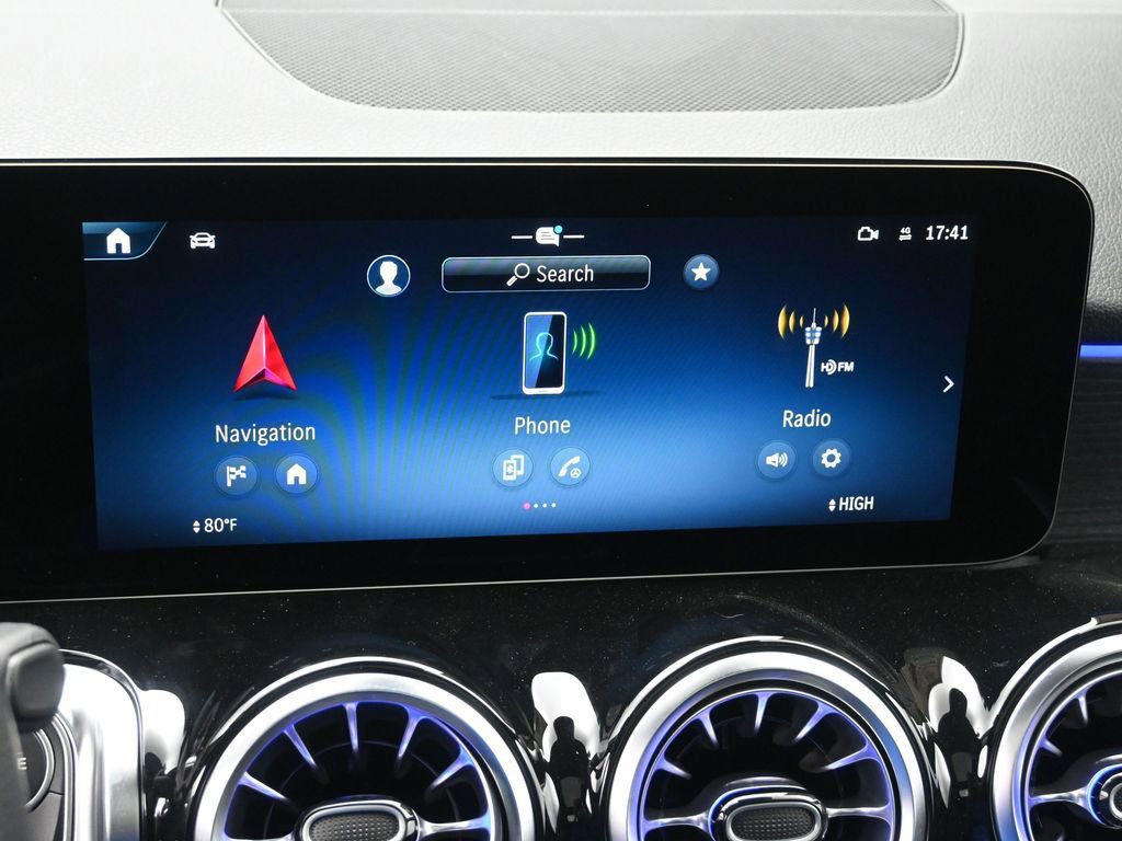 New 2026 Mercedes-Benz GLB 250 4MATIC image 12