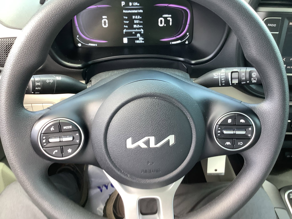 Used 2023 Kia Soul LX w/ LX Technology Package image 14