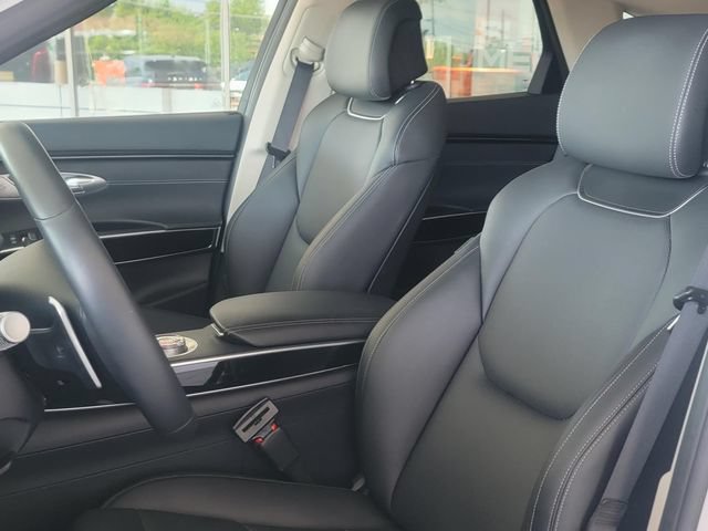 Used 2025 Genesis GV70 2.5T AWD/4WD image 10