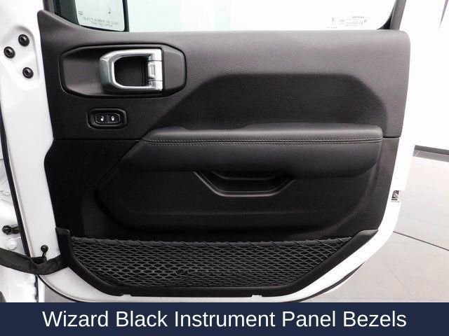 Used 2023 Jeep Wrangler Altitude image 38