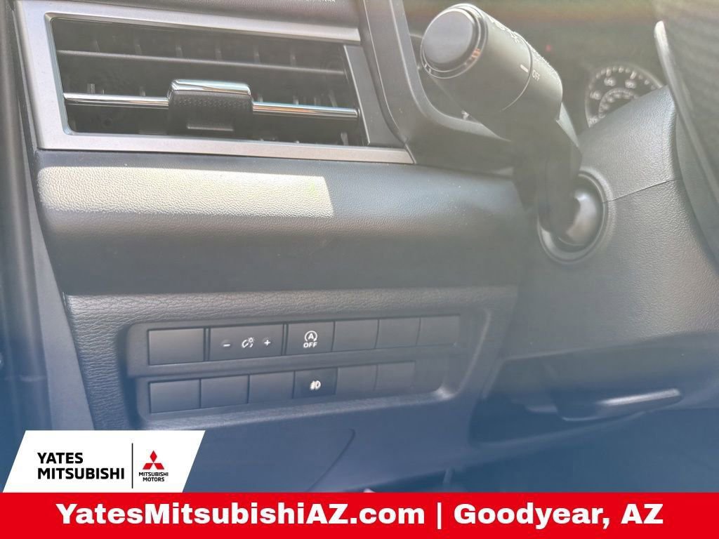 New 2026 Mitsubishi Outlander ES FWD image 12