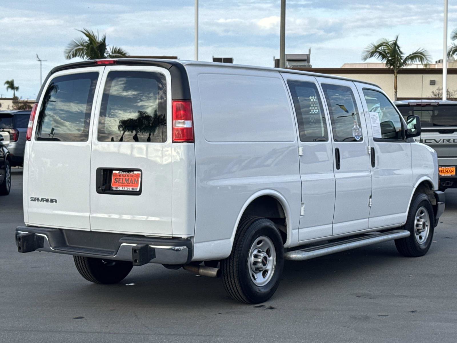 Used 2024 GMC Savana 2500 w/ Driver Convenience Package image 5