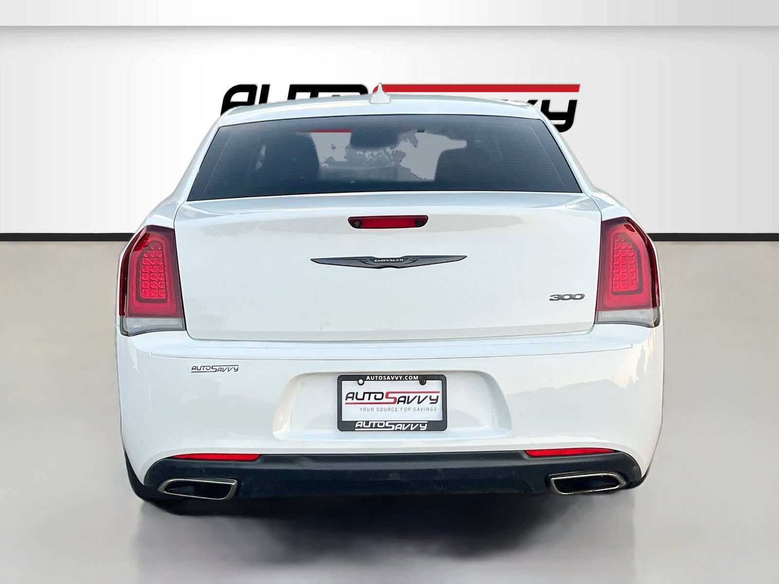 Used 2021 Chrysler 300 Touring w/ Sport Appearance Package RWD image 6