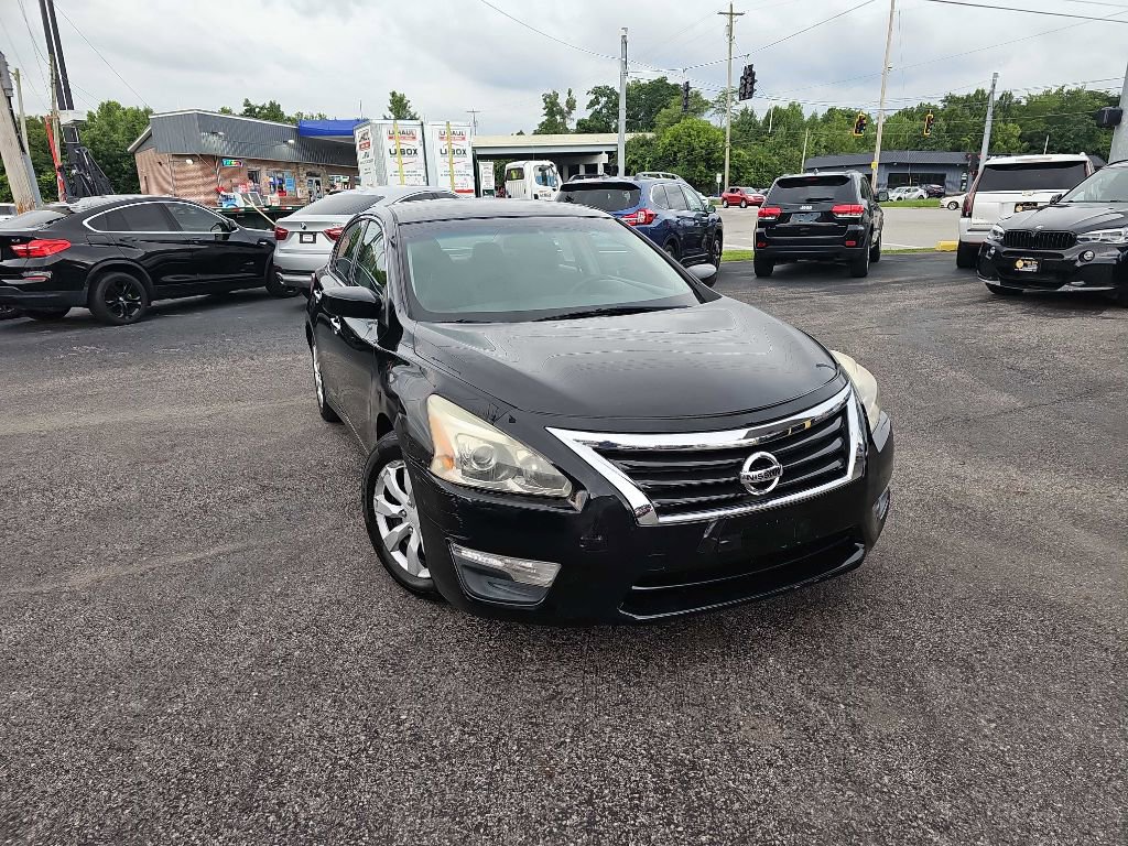 Used 2013 Nissan Altima 2.5 S image 1