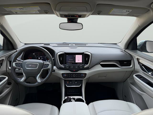 Used 2020 GMC Terrain Denali w/ Denali Premium Package FWD image 13