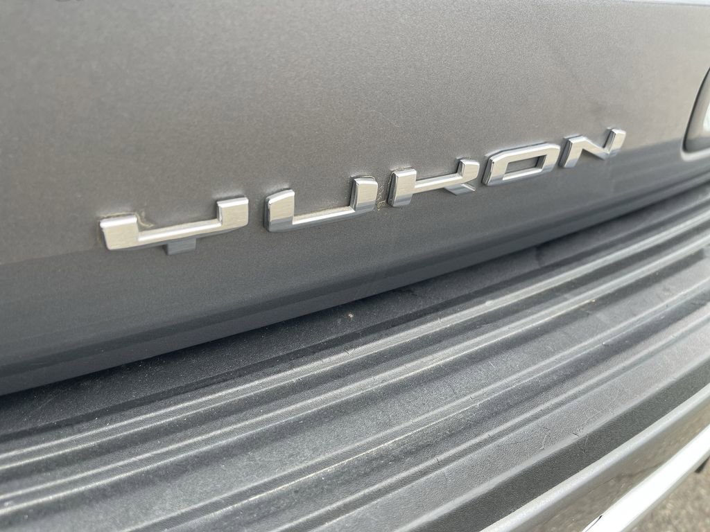 Used 2021 GMC Yukon SLT w/ SLT Premium Package image 32