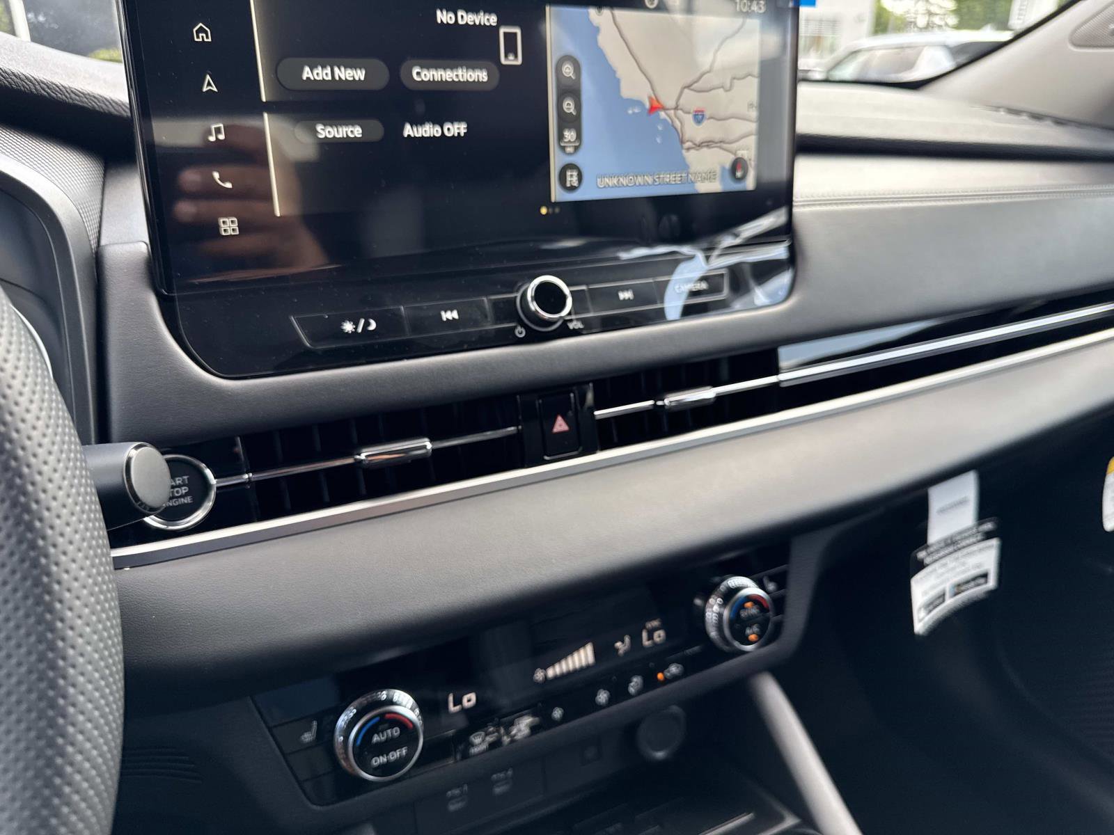 New 2025 Mitsubishi Outlander SE image 22