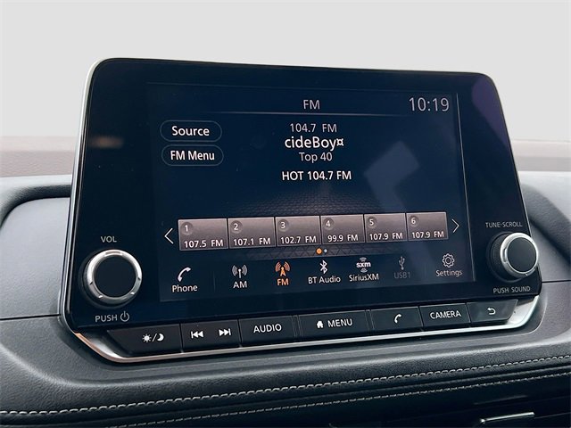 Used 2023 Nissan Rogue SV image 14