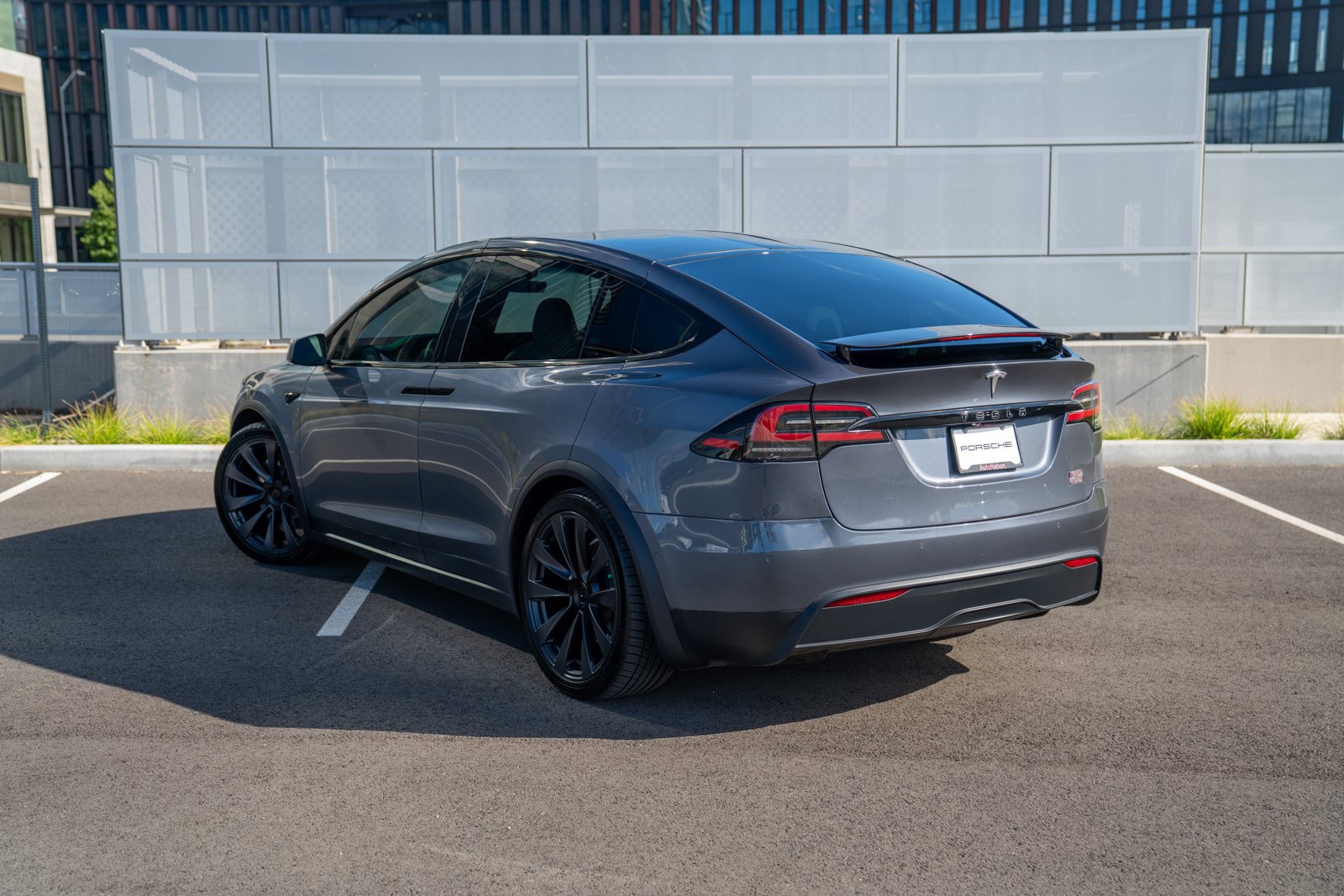 Used 2022 Tesla Model X Plaid AWD/4WD image 3