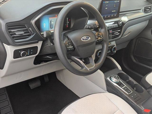 Used 2025 Ford Escape Active AWD/4WD image 10
