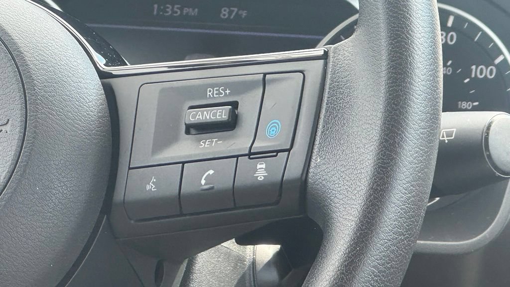 Used 2023 Nissan Rogue SV FWD image 14