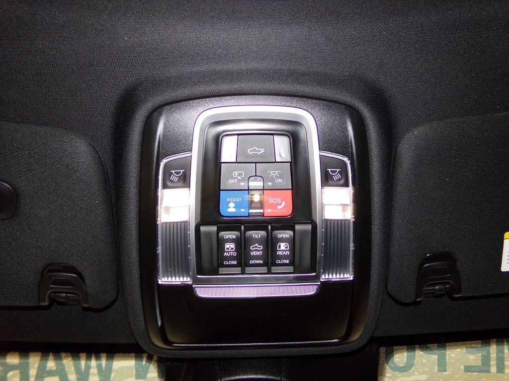 Used 2024 RAM 2500 Limited image 20