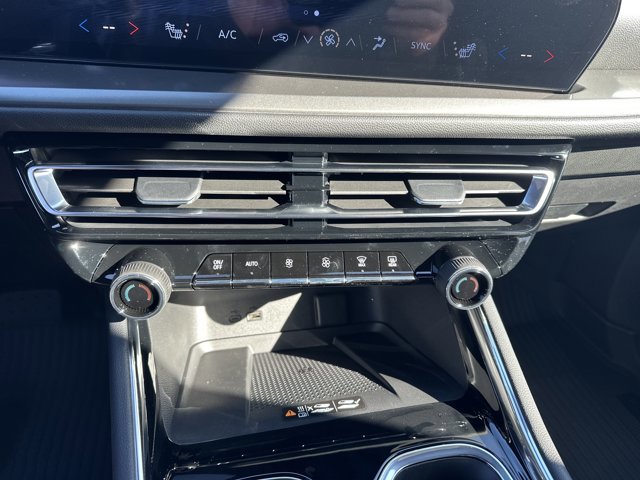 New 2026 Chevrolet Traverse LT w/ Sun and Wheel Package image 18