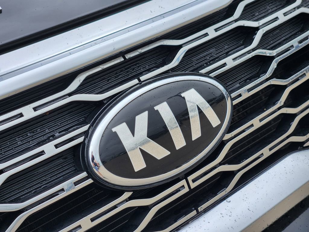 Certified 2021 Kia Telluride S image 18