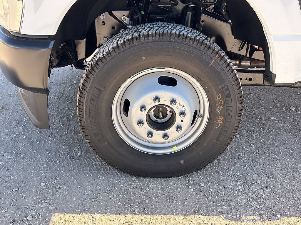 New 2026 Ford F350 XL AWD/4WD image 14