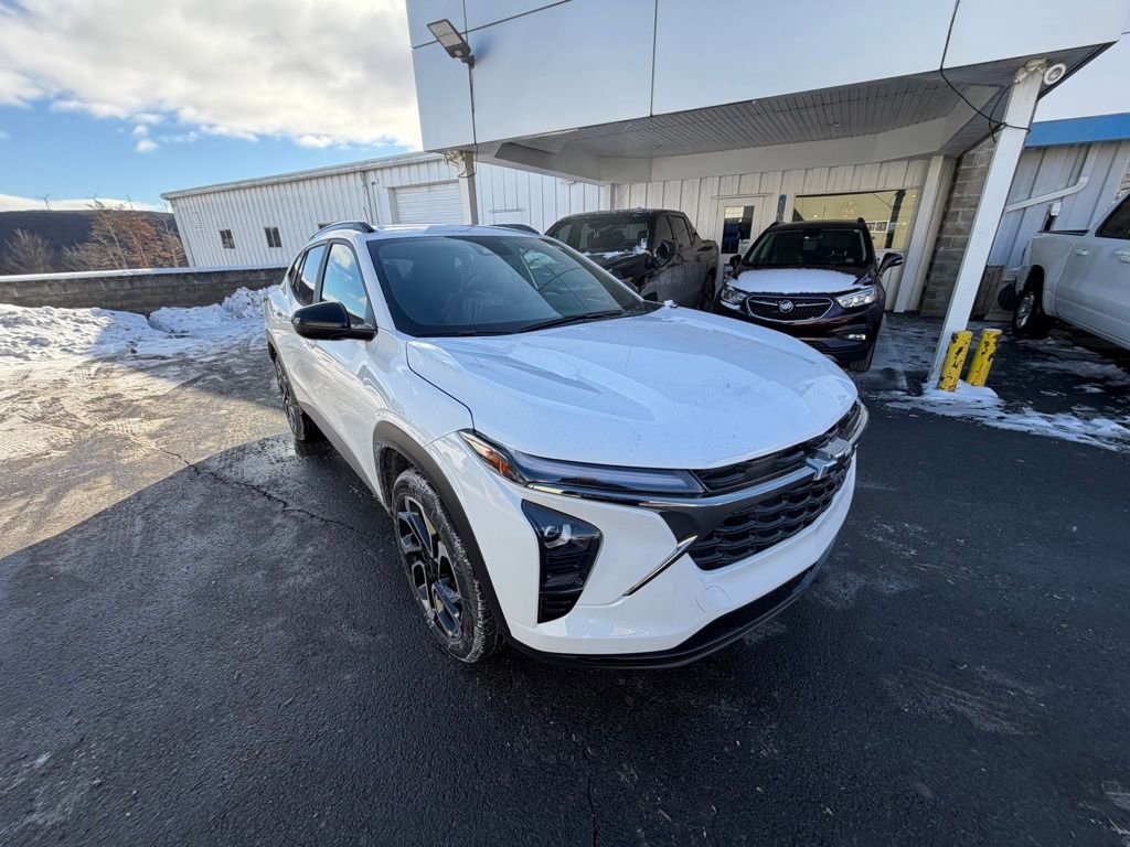 New 2026 Chevrolet Trax RS w/ Driver Confidence Package image 7