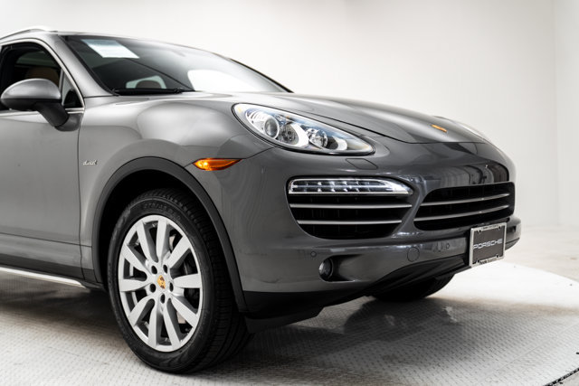 Used 2014 Porsche Cayenne Diesel Platinum Edition AWD/4WD image 60