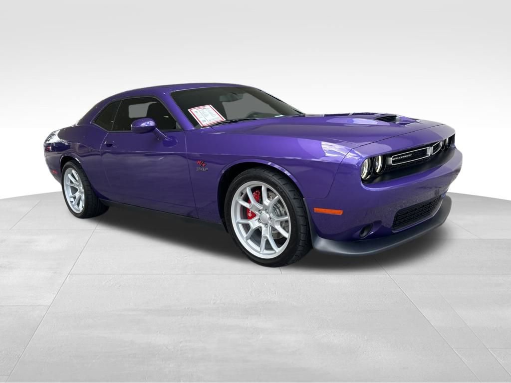 Used 2023 Dodge Challenger R/T w/ Cold Weather Group video 2