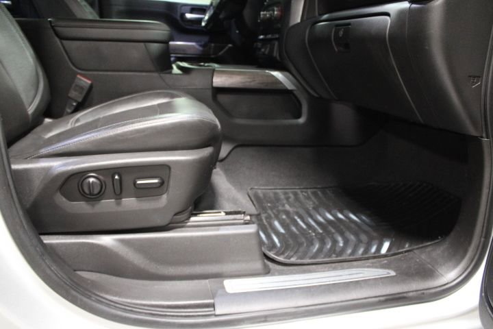 Used 2020 Chevrolet Silverado 2500 LTZ w/ LTZ Premium Package image 26