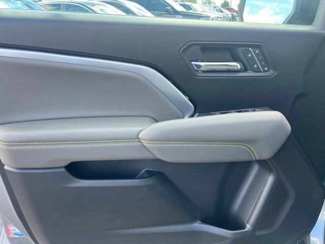 Used 2024 Chevrolet Colorado ZR2 w/ ZR2 Convenience Package III AWD/4WD image 21