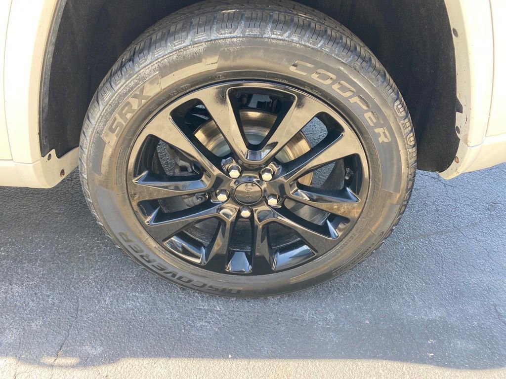 Used 2019 Jeep Grand Cherokee Altitude AWD/4WD image 27