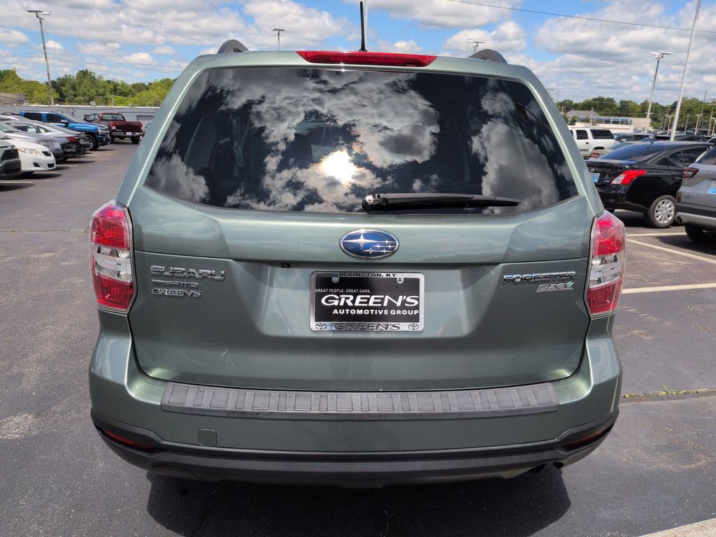 Used 2015 Subaru Forester 2.5i Premium w/ All-Weather Package AWD/4WD image 4