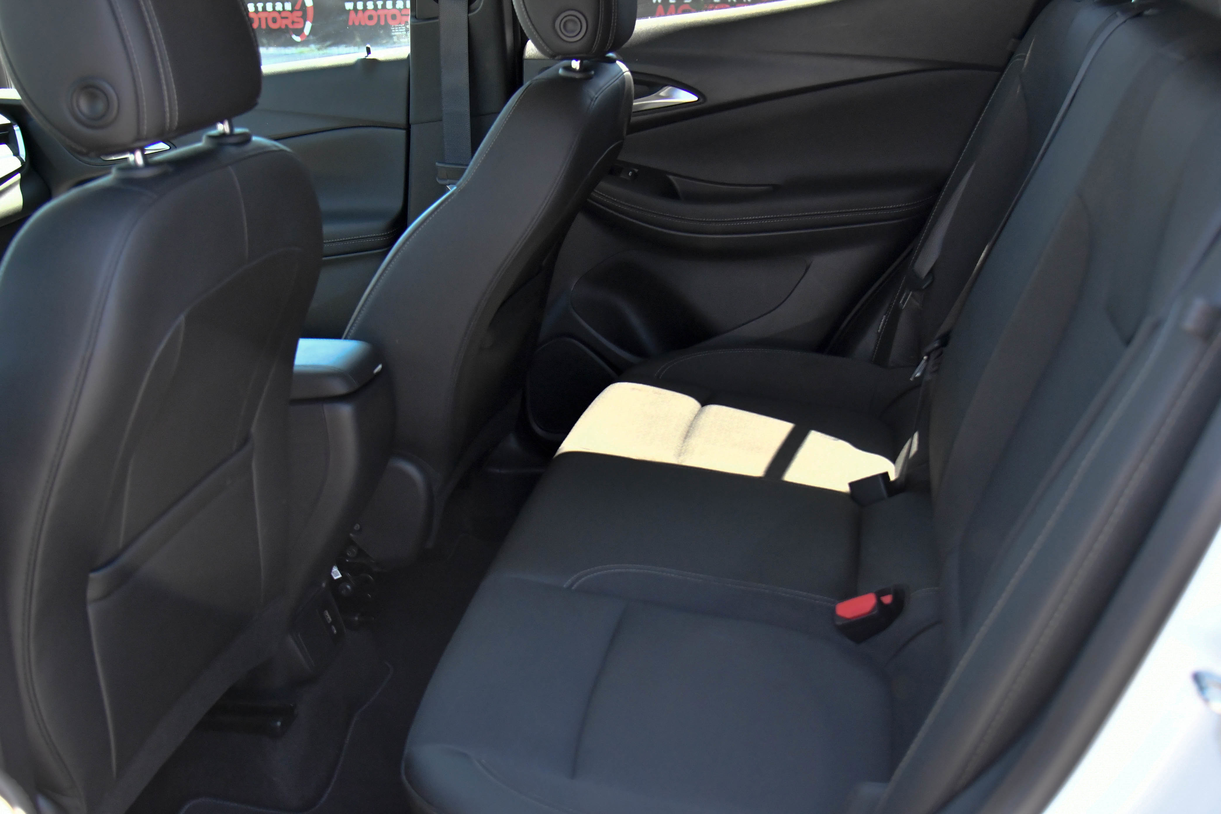Used 2024 Buick Encore GX Preferred FWD image 33