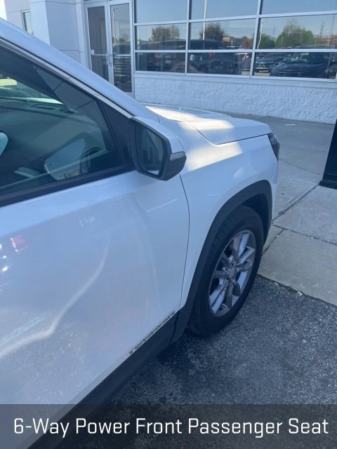 Used 2023 GMC Terrain SLT w/ Tech Package image 18