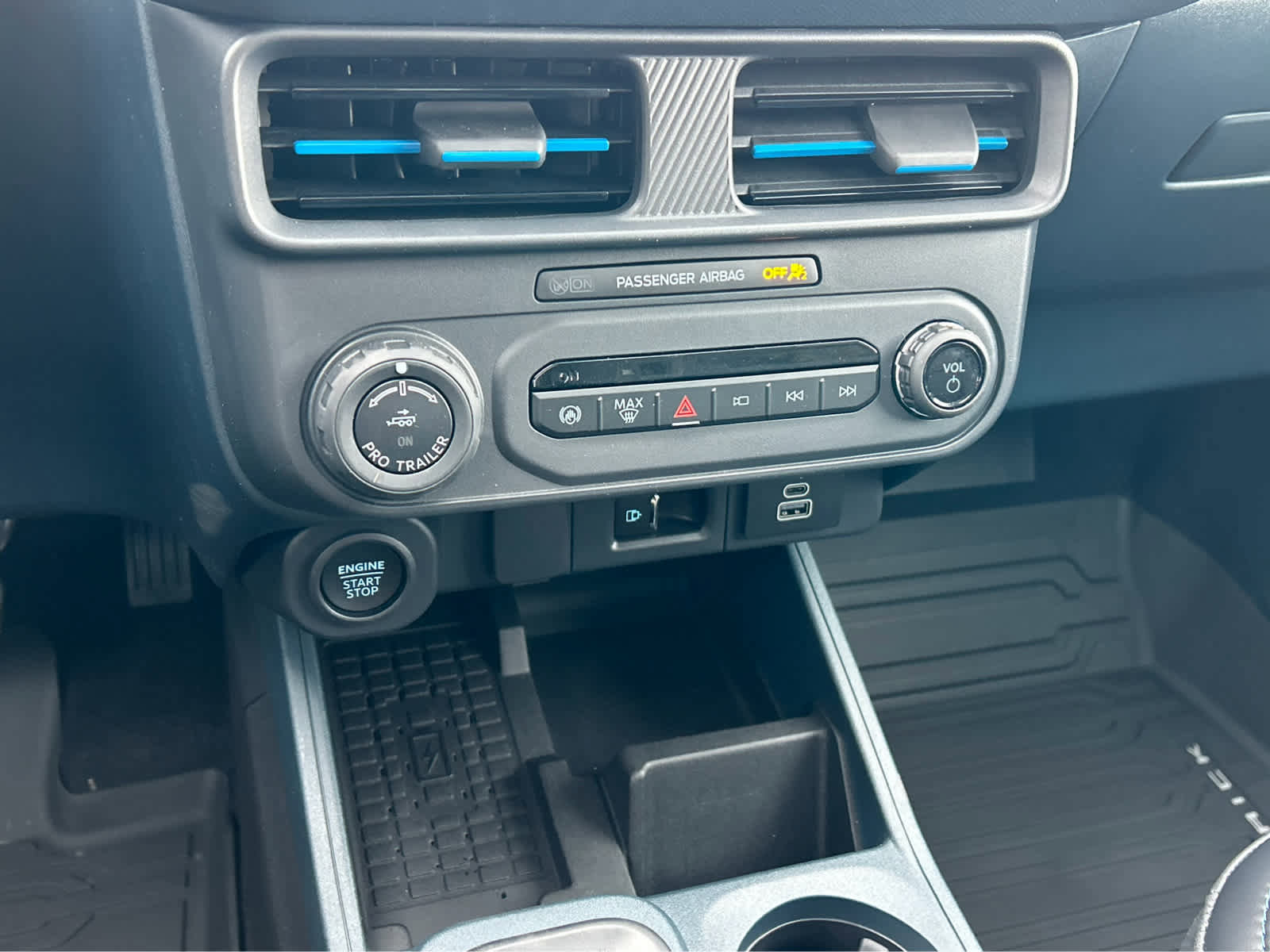 New 2025 Ford Maverick Lobo image 56