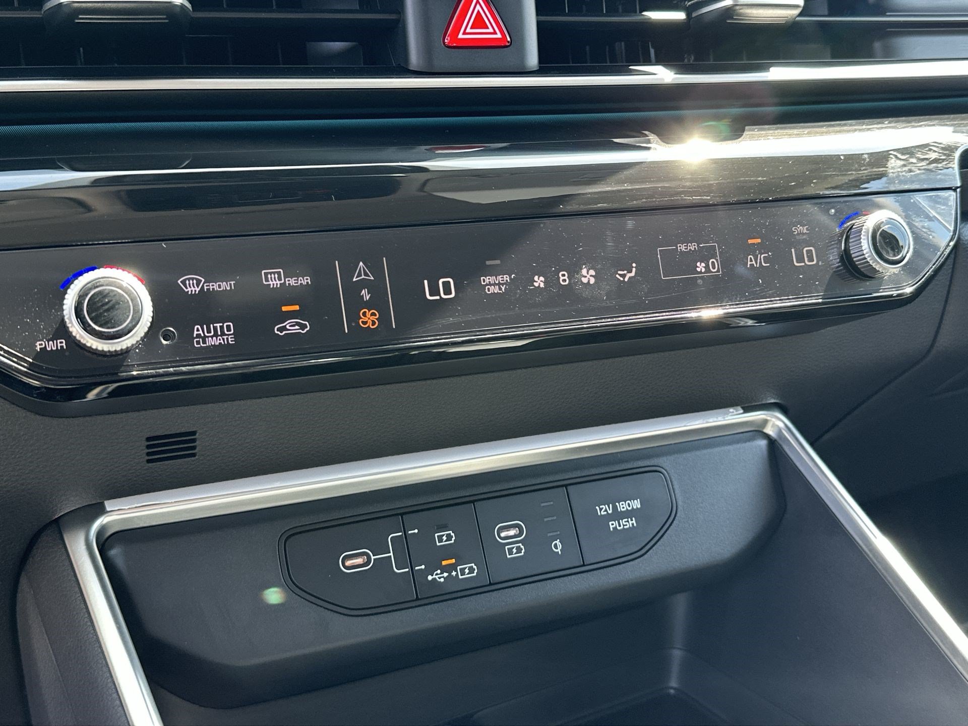 Certified 2026 Kia Carnival SX Prestige FWD image 17