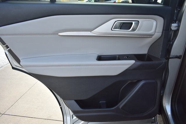 Used 2025 Ford Explorer Active w/ Active Comfort Package image 35