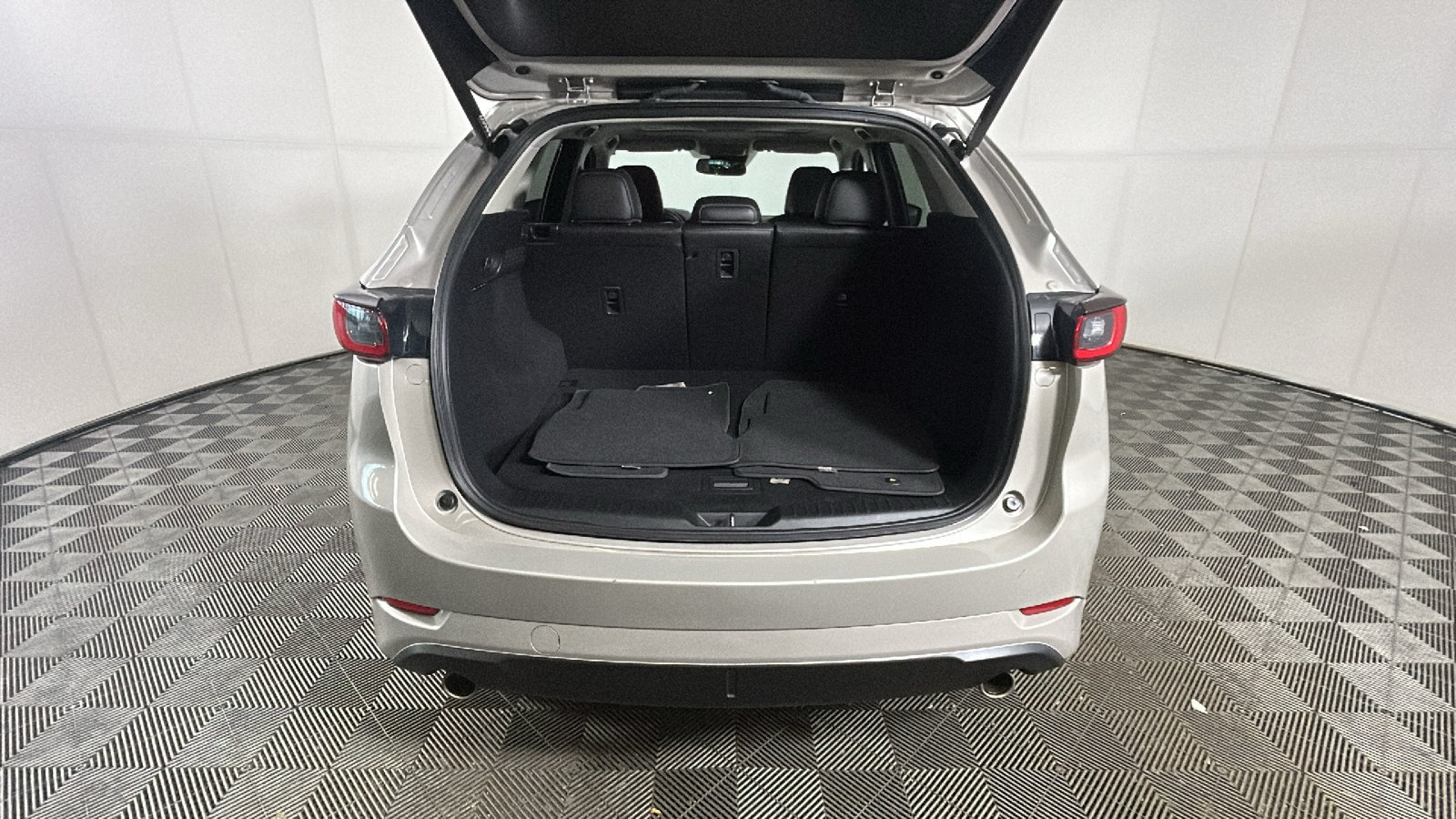 Used 2025 MAZDA CX-5 AWD 2.5 S w/ Preferred Package image 30