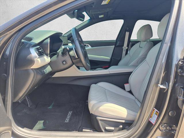 Used 2023 Genesis G70 2.0T w/ Sport Prestige Package RWD image 16