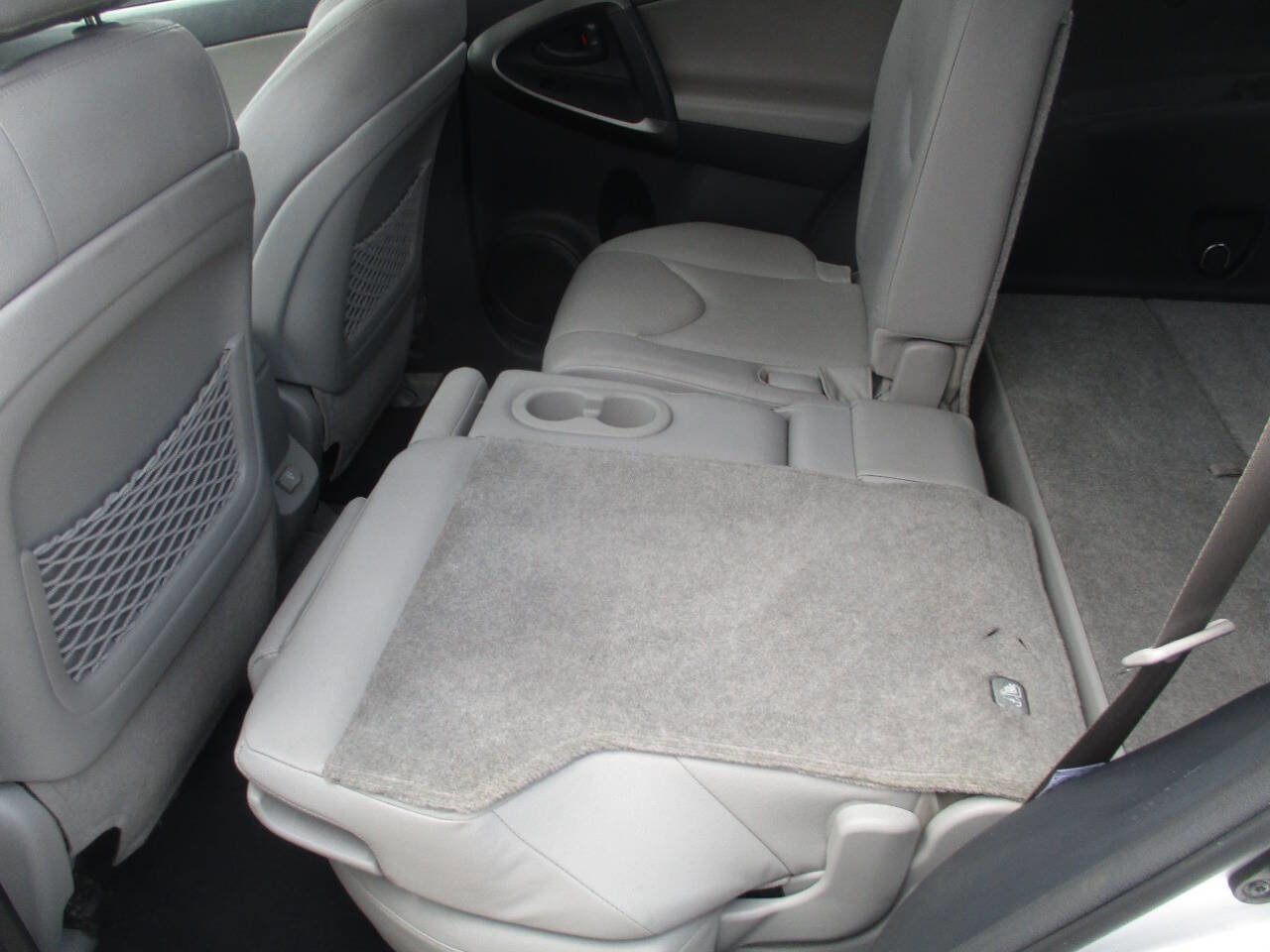 Used 2010 Toyota RAV4 Limited AWD/4WD image 30
