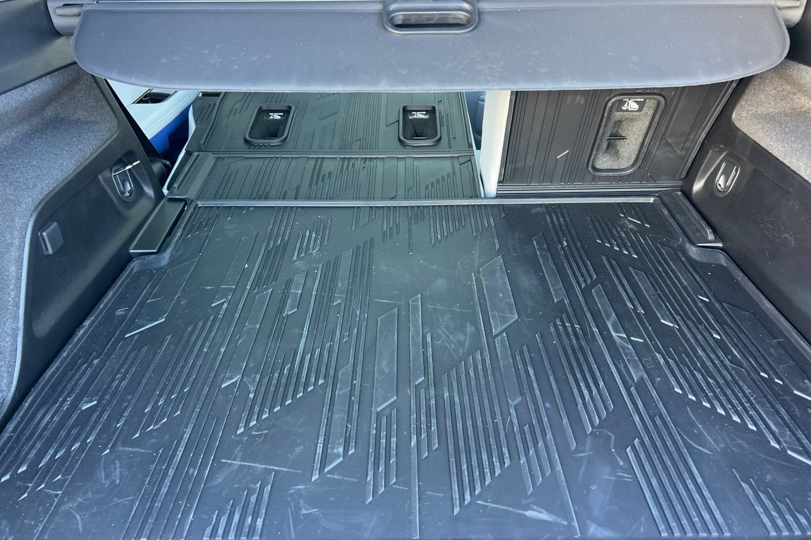 Certified 2026 Cadillac Optiq Luxury 2 w/ LPO, Floor Liner Package RWD image 16
