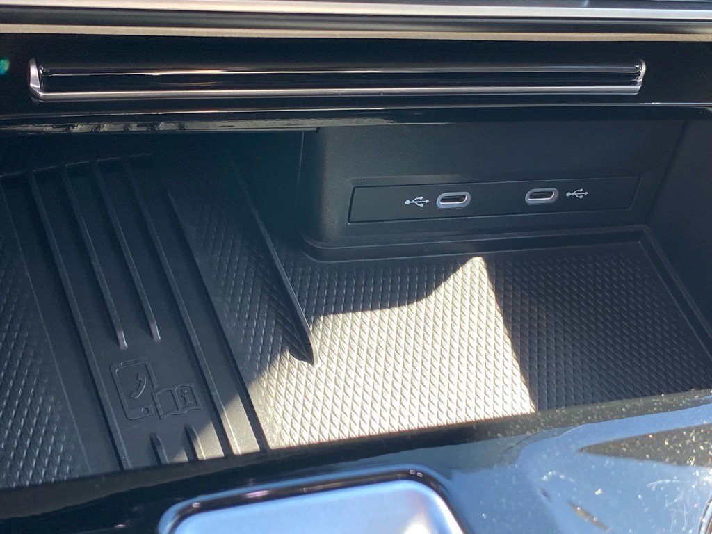 Certified 2025 Volkswagen Atlas SE image 16